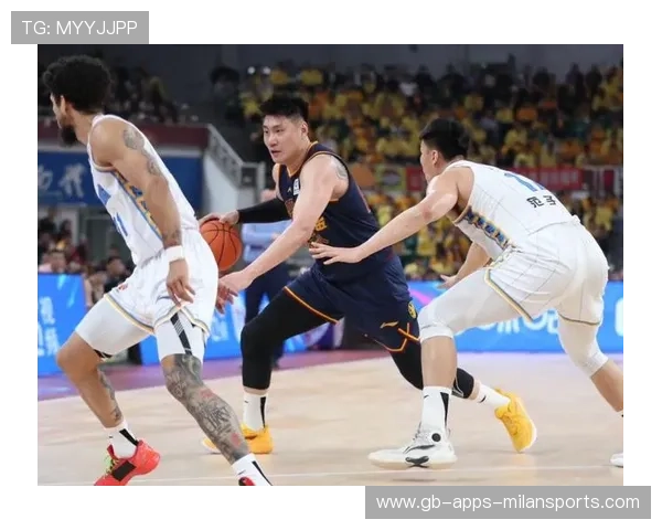 CBA休赛期巨震！三大超巨同时申请交易，联盟格局彻底反转