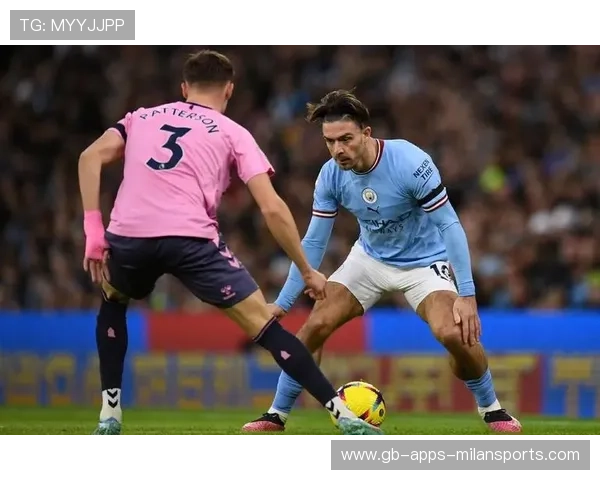 德布劳内穿透力十足的直塞形成单刀机会：从视野到门前的决断艺术